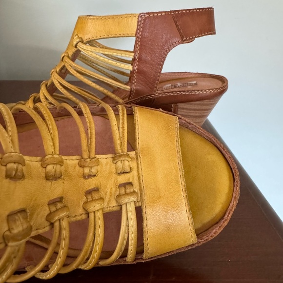 PIKOLINOS Brown and Yellow Sandals - Picture 5 of 8